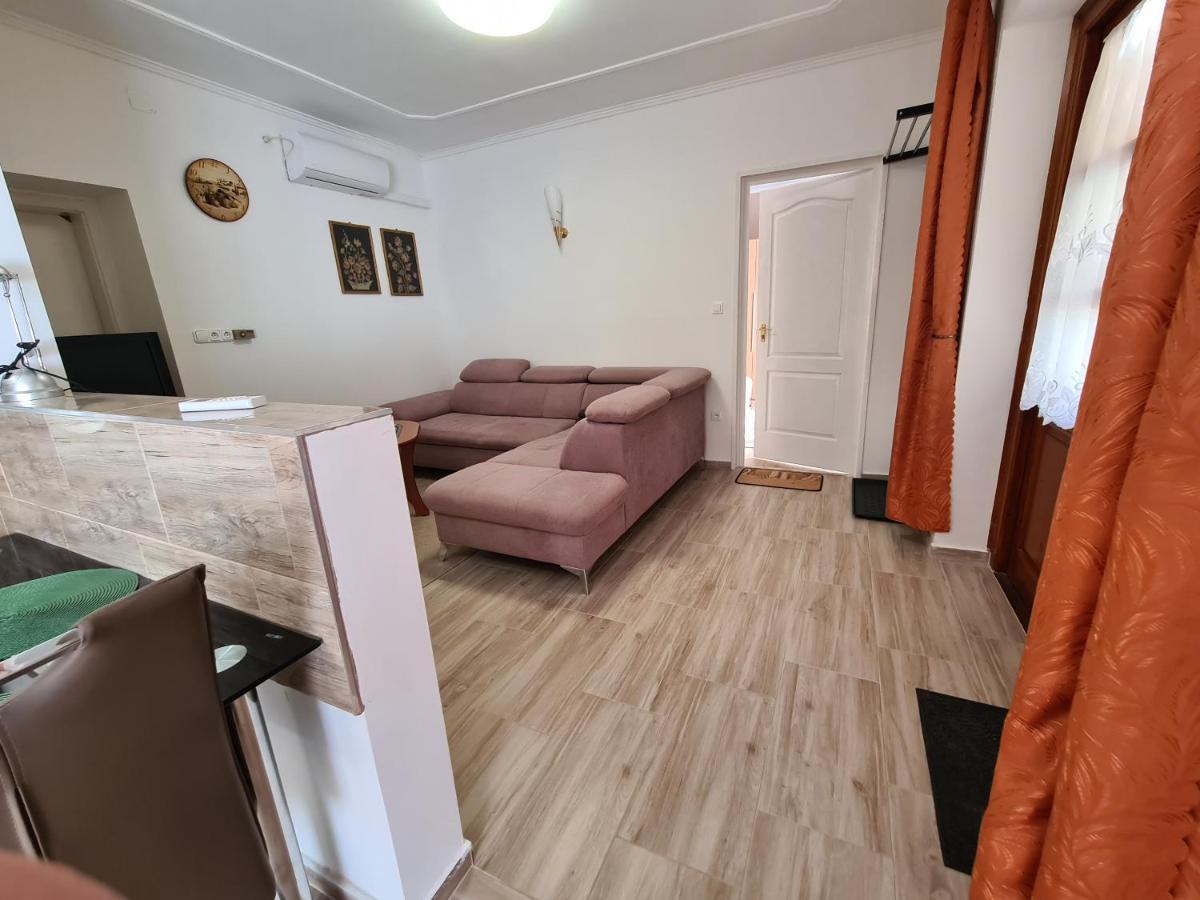 Kriszta Apartman Balatongyorok Exterior photo