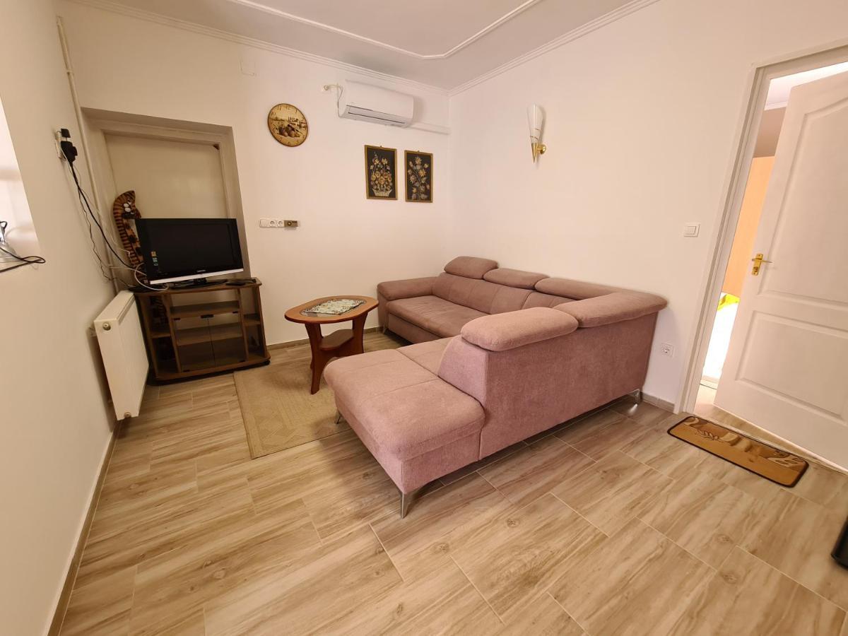 Kriszta Apartman Balatongyorok Exterior photo