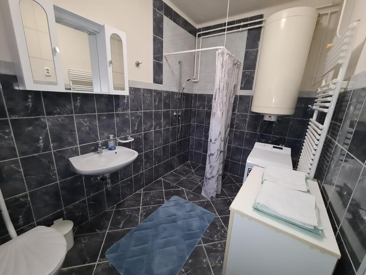 Kriszta Apartman Balatongyorok Exterior photo