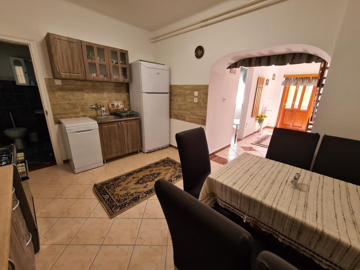 Kriszta Apartman Balatongyorok Exterior photo