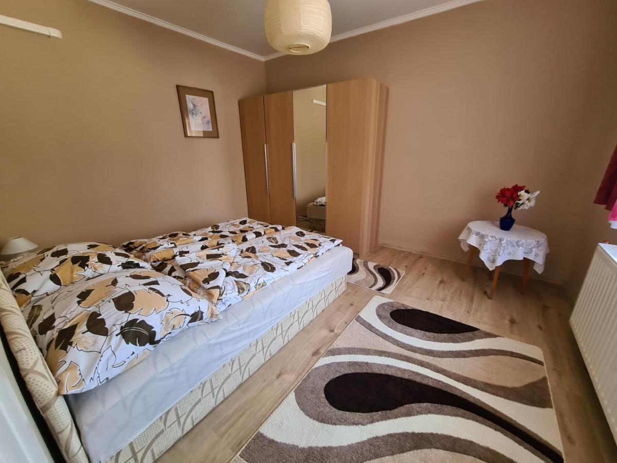 Kriszta Apartman Balatongyorok Exterior photo